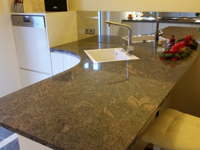 » Küchenarbeitsplatten