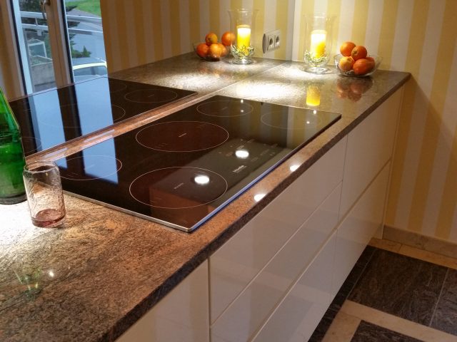 » Küchenarbeitsplatten